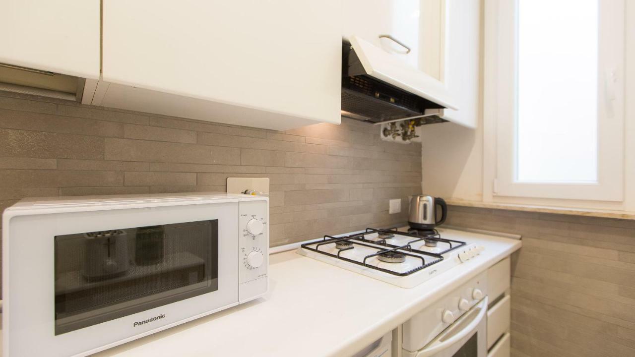 Rental In Rome Giulia Atmosphere Exterior photo